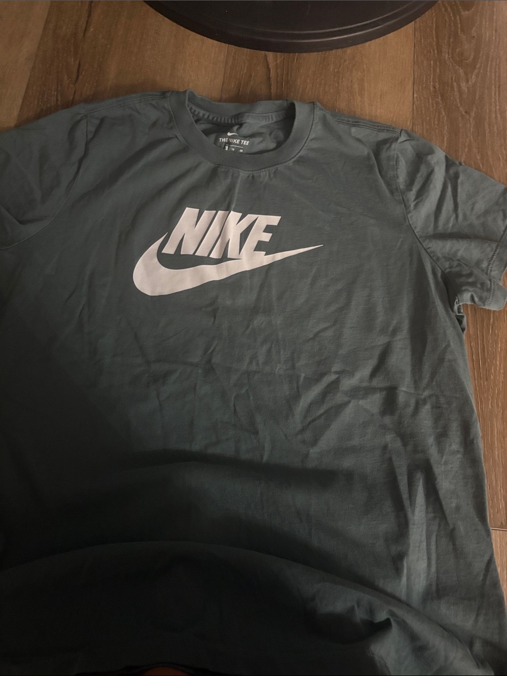 Nike Short-Sleeve Tee in Dark Green with White Swoosh
